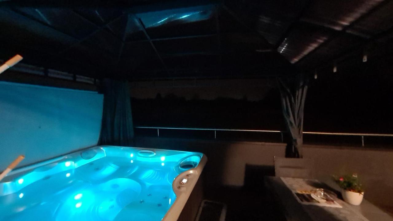 Apartament - Jacuzzi Rzeszów Exterior foto