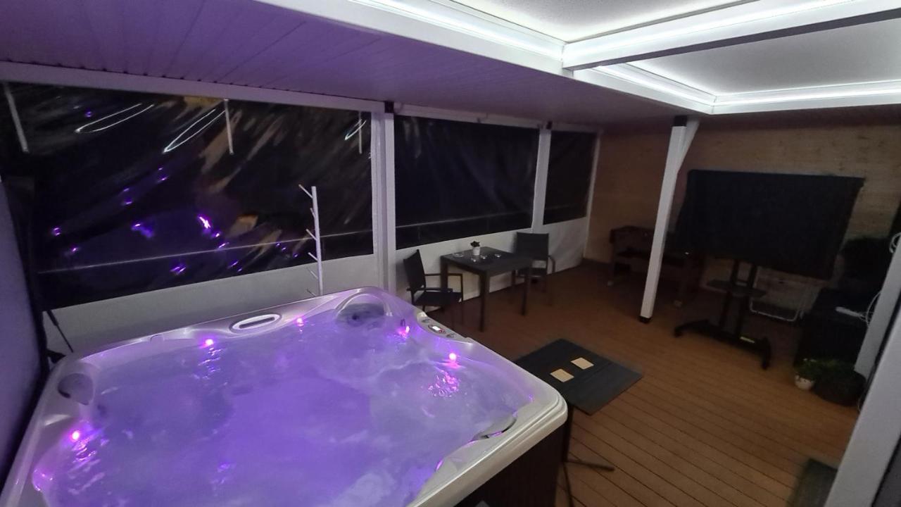 Apartament - Jacuzzi Rzeszów Exterior foto